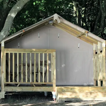 Parco Del Lago Glamping And Lodges Anguillara Sabazia Exterior photo
