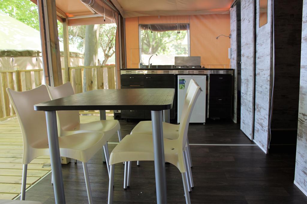 Campsite Parco Del Lago Glamping And *