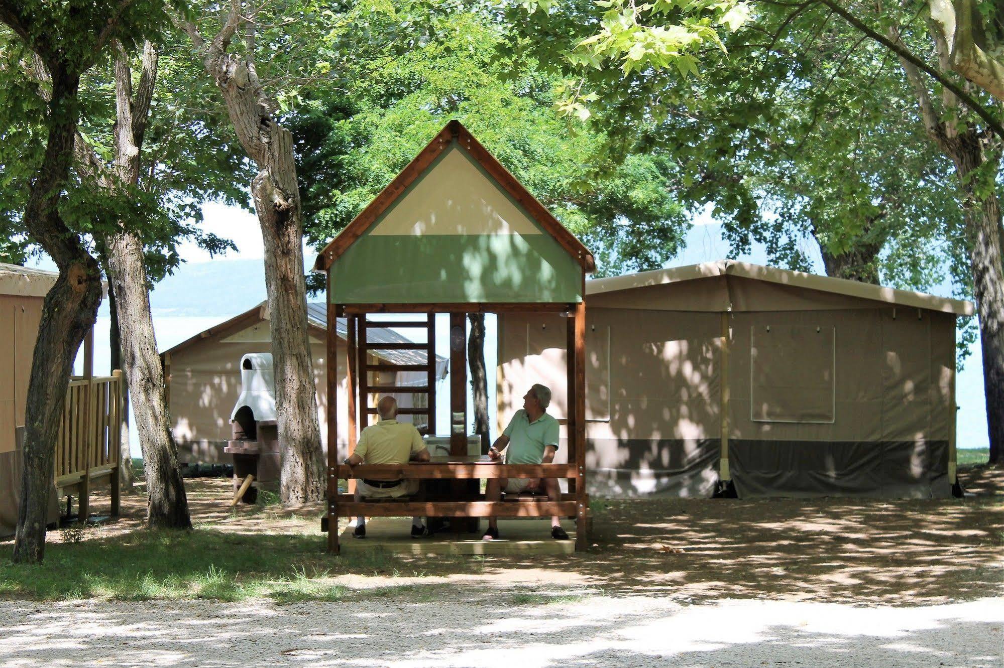 Parco Del Lago Glamping And Campsite *