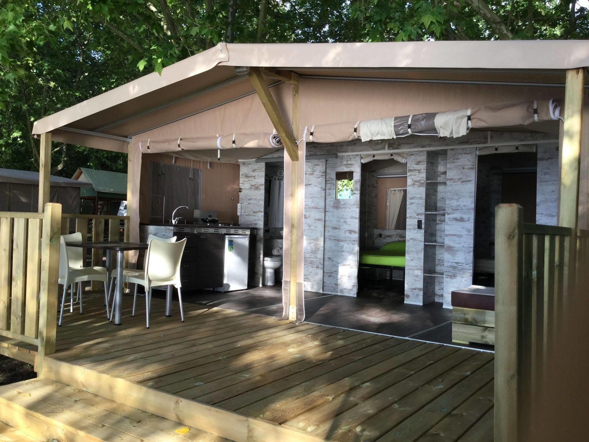 Campeggio Parco Del Glamping And *