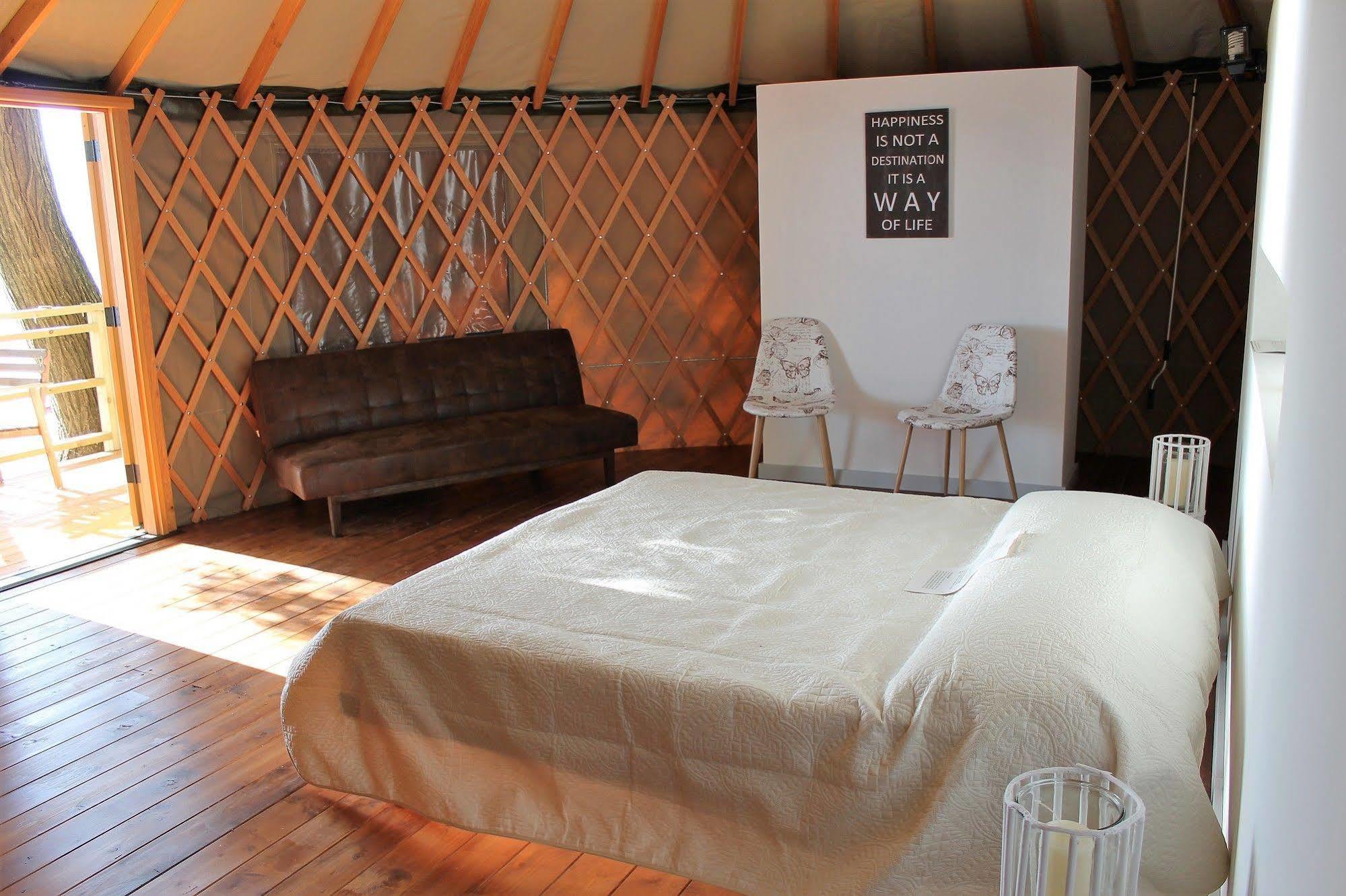Parco Del Lago Glamping And *